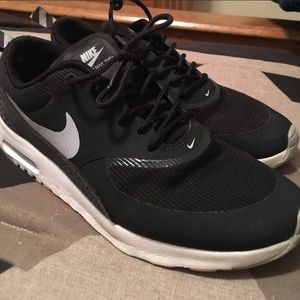 Nike Thea Size 7 but fit like a size 6-6 1/2